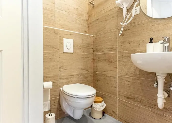Prime Location - 1 Bedroom With Wifi & Tv Apartment *